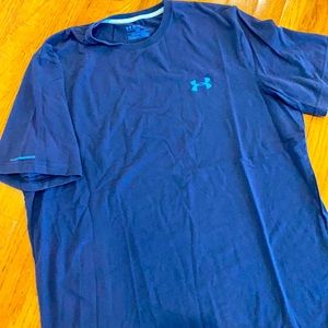 Men’s Large Under Armour T-shirt